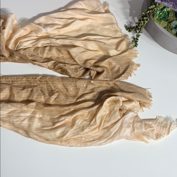 Echo Gold Ombré Sequin Fray Edge Neck Scarf new with tags shawl wrap - Picture 6 of 8